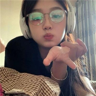 就爱你的谎